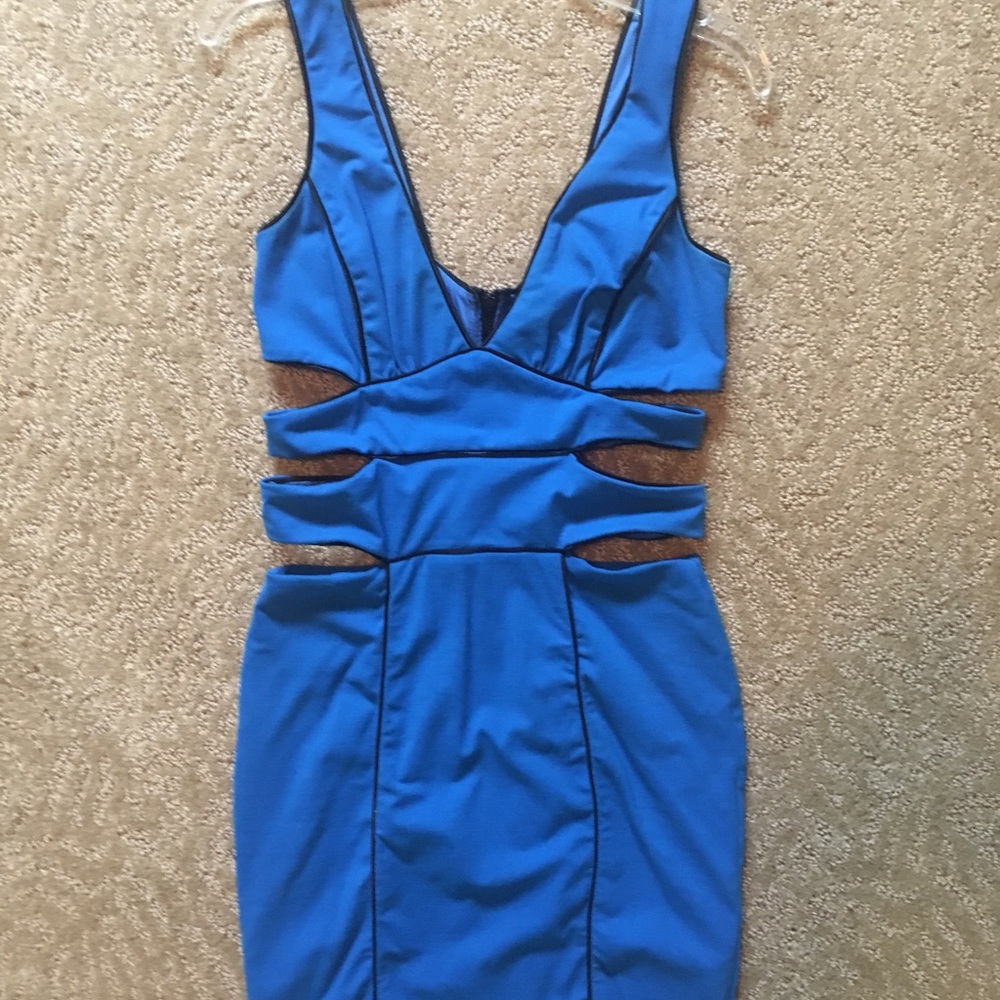 Bebe dress